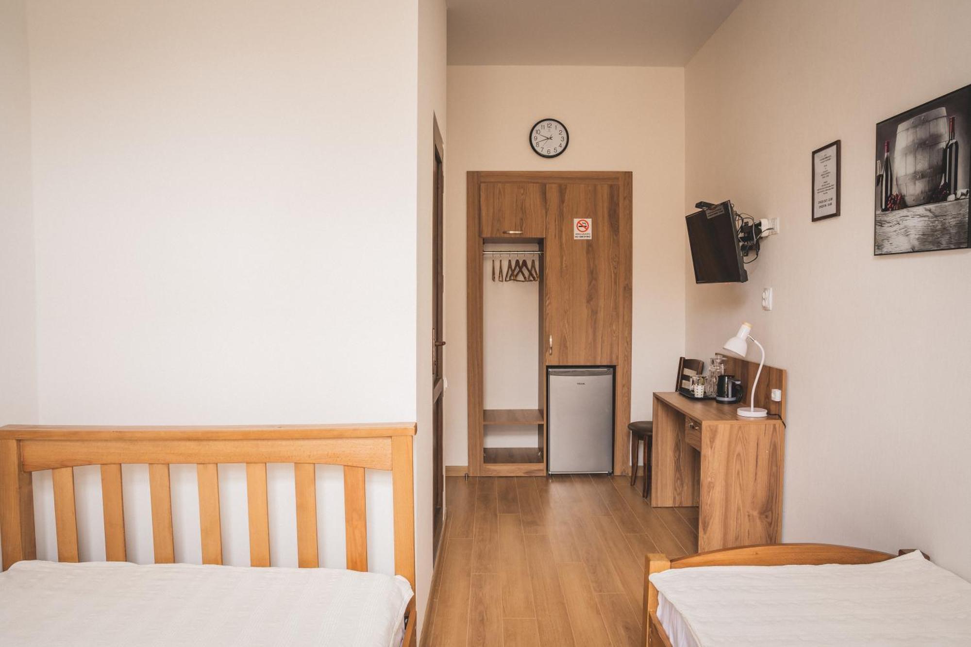 Hh Hotel Tbilisi Buitenkant foto